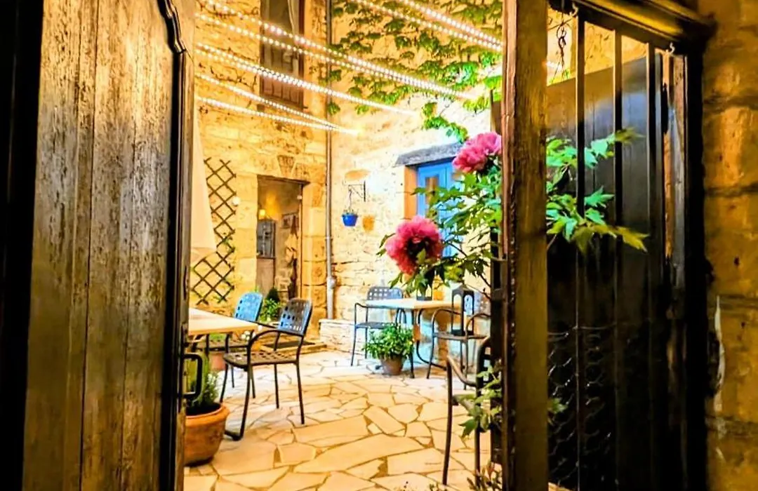 La Lanterne Chambres D'Hotes-1