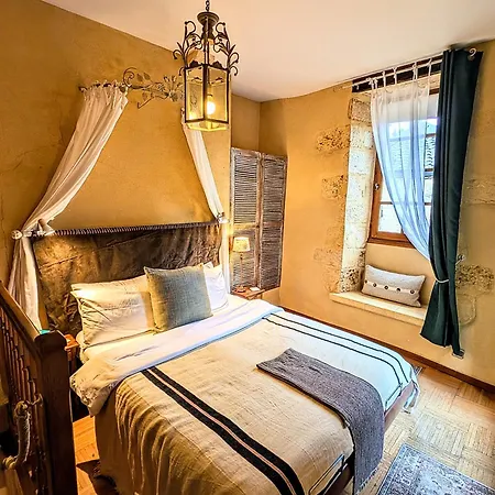 La Lanterne Chambres D'Hotes-3